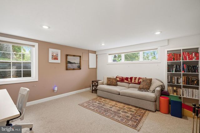 5201 BROOKEWAY DR, Bethesda, MD 20816