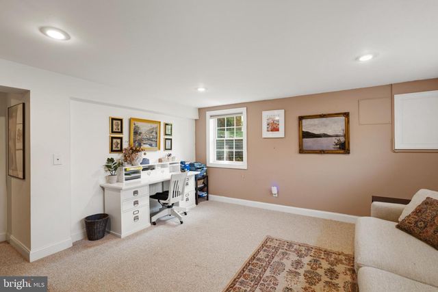 5201 BROOKEWAY DR, Bethesda, MD 20816