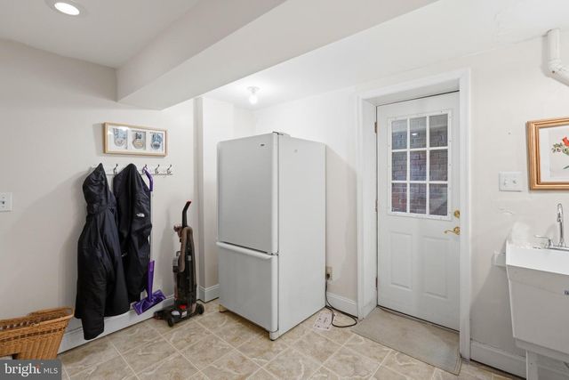 5201 BROOKEWAY DR, Bethesda, MD 20816