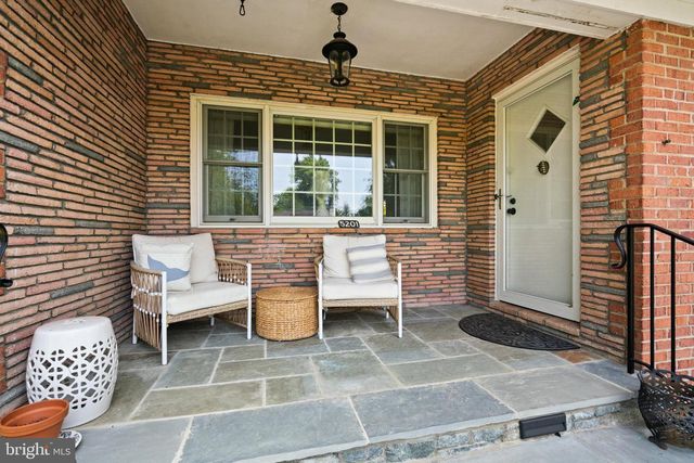 5201 BROOKEWAY DR, Bethesda, MD 20816