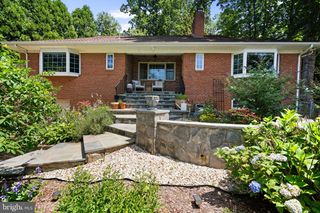 5201 BROOKEWAY DR, Bethesda, MD 20816