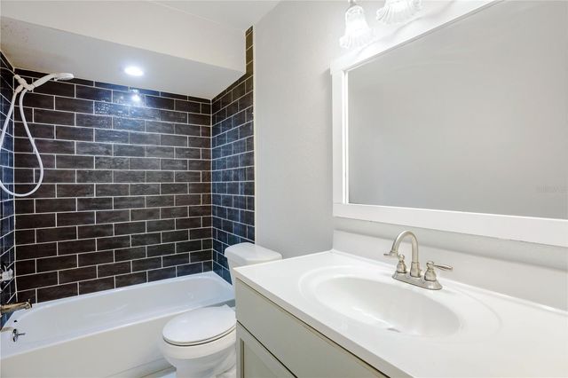 26312 SLEEPY HOLLOW STREET, Sorrento, FL 32776