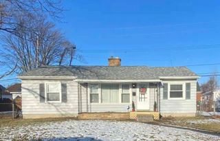 15835 Deerfield Avenue, Eastpointe, MI 48021