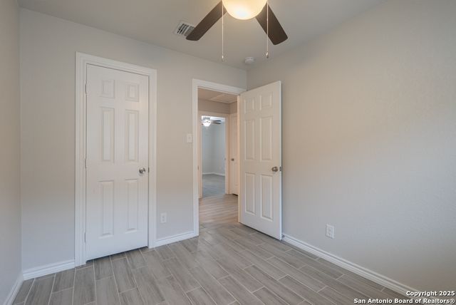 6915 Flatstone Pass, Converse, TX 78109