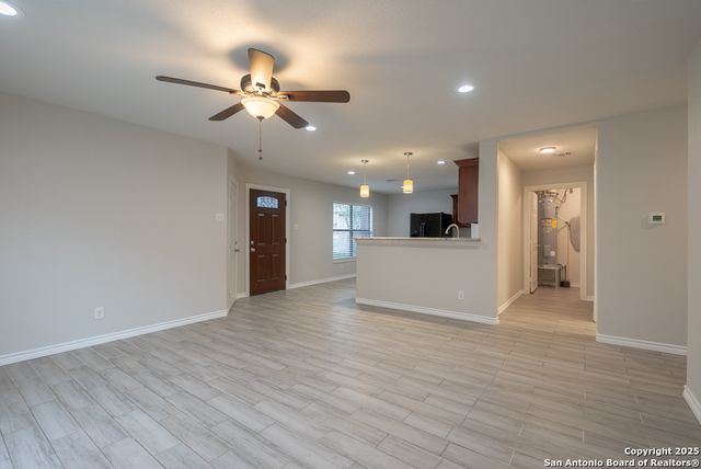 6915 Flatstone Pass, Converse, TX 78109