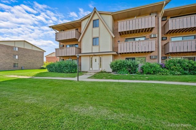 9 Cedar Court 13, Vernon Hills, IL 60061