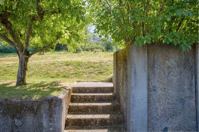 1105 NE Beacon Drive, Grants Pass, OR 97526