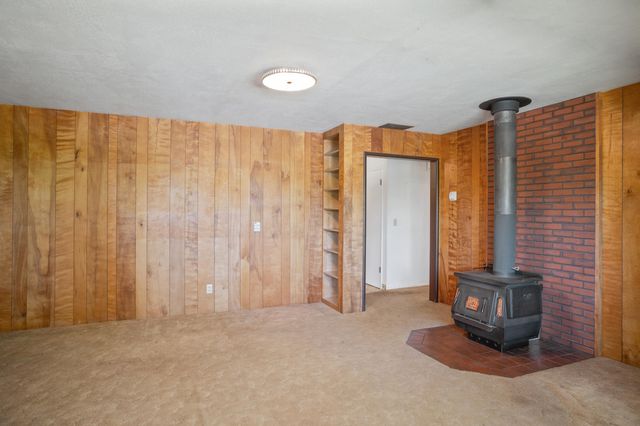 1105 NE Beacon Drive, Grants Pass, OR 97526