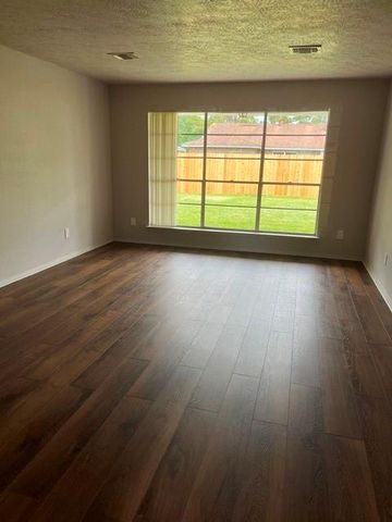 467 Buoy Road, Webster, TX 77598