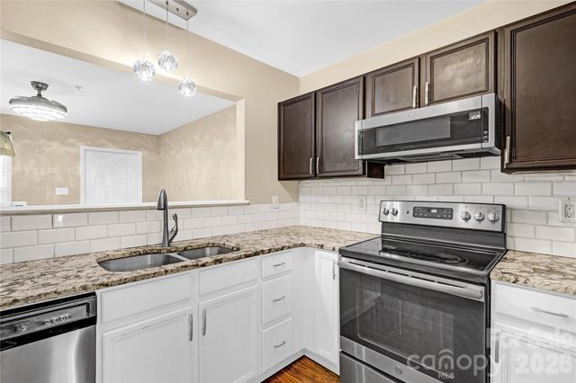 118 Steam Engine Drive 103, Mooresville, NC 28115