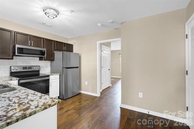 118 Steam Engine Drive 103, Mooresville, NC 28115