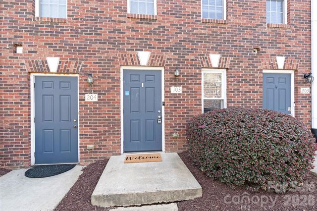 118 Steam Engine Drive 103, Mooresville, NC 28115