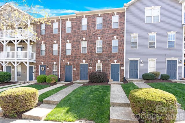 118 Steam Engine Drive 103, Mooresville, NC 28115