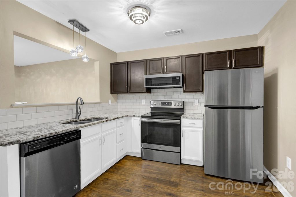 118 Steam Engine Drive 103, Mooresville, NC 28115