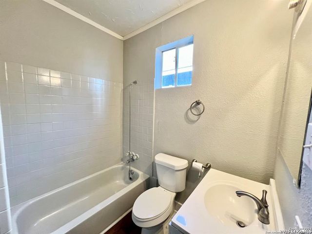 415 DENVER BLVD, San Antonio, TX 78210