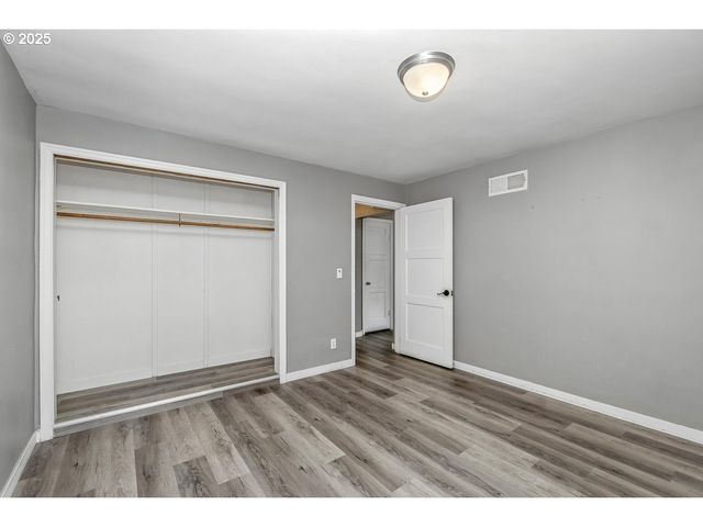 1307 E 5TH St, Newberg, OR 97132