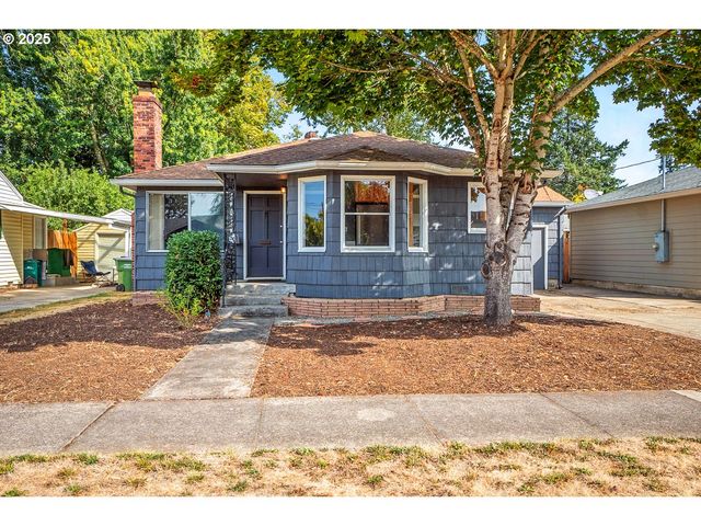 1307 E 5TH St, Newberg, OR 97132