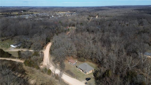 12238 Cavewood Road, Rogers, AR 72756