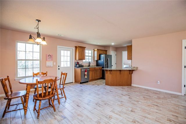 12238 Cavewood Road, Rogers, AR 72756