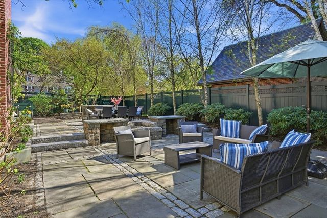 27 Slocum Road, Lexington, MA 02421
