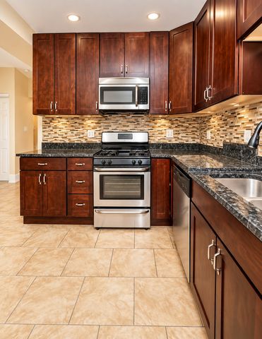 5811 S Michigan Avenue 3, Chicago, IL 60637