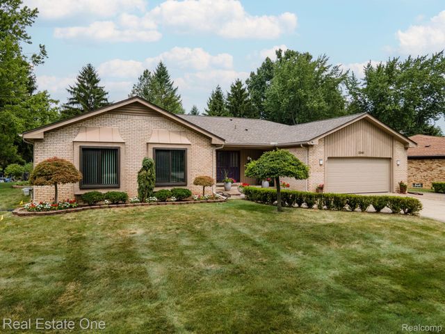 2048 Connolly Drive, Troy, MI 48098