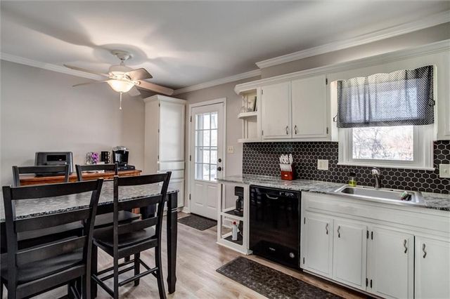 902 LEY Circle, Excelsior Springs, MO 64024