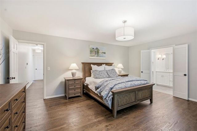 7930 Bristol Court, Prairie Village, KS 66208