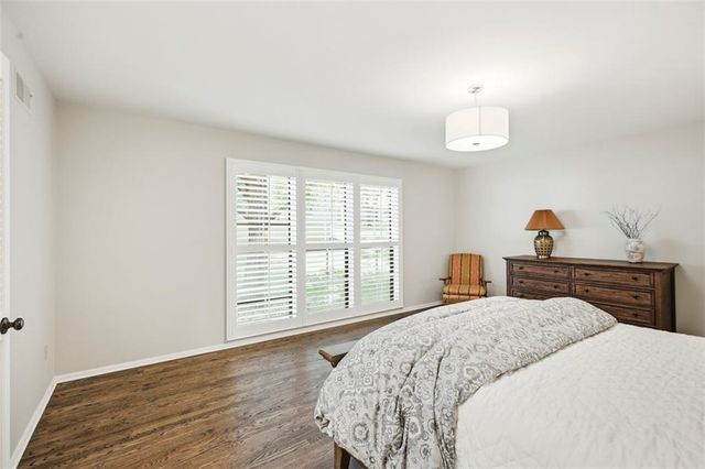 7930 Bristol Court, Prairie Village, KS 66208