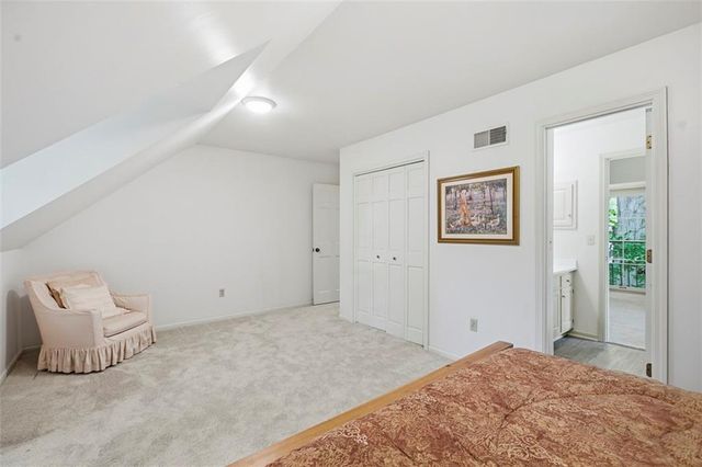 7930 Bristol Court, Prairie Village, KS 66208
