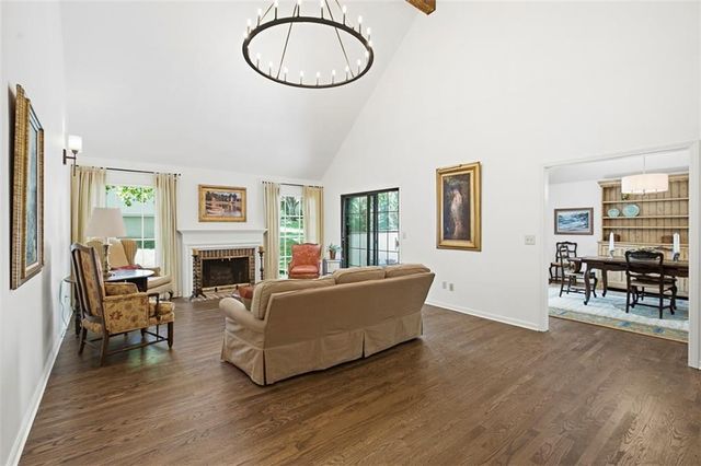 7930 Bristol Court, Prairie Village, KS 66208