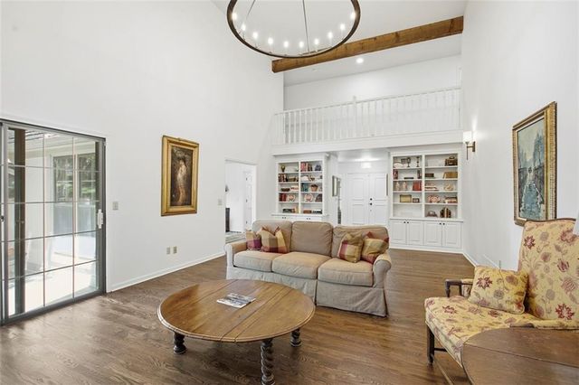 7930 Bristol Court, Prairie Village, KS 66208