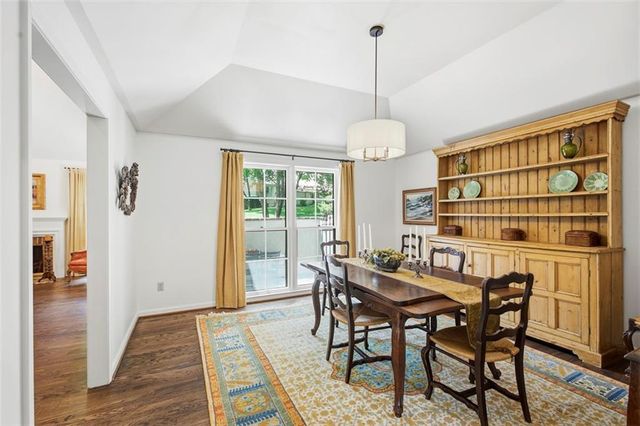 7930 Bristol Court, Prairie Village, KS 66208