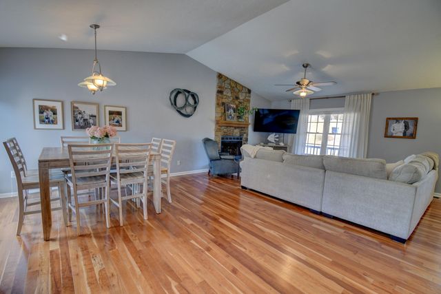 1367 Virginia Woods DR, Moneta, VA 24121