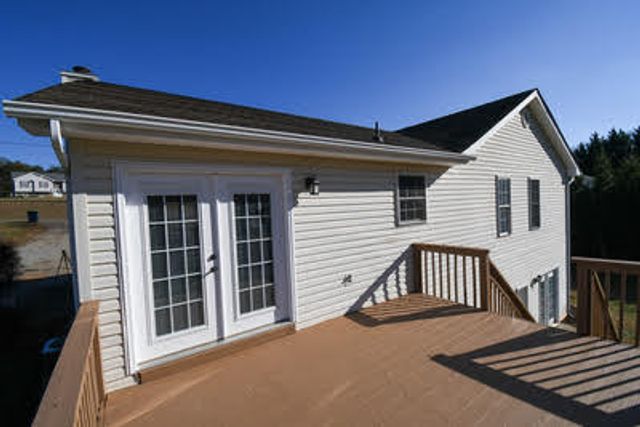 1367 Virginia Woods DR, Moneta, VA 24121