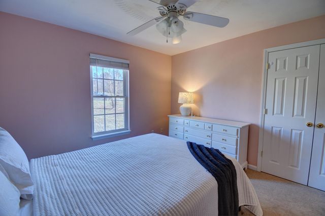 1367 Virginia Woods DR, Moneta, VA 24121