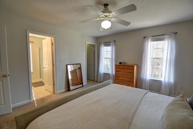 1367 Virginia Woods DR, Moneta, VA 24121