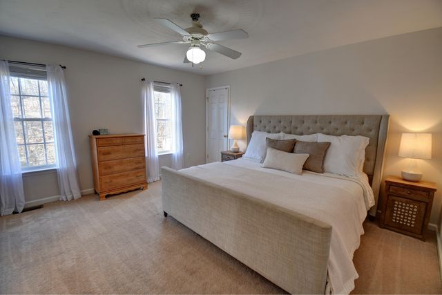 1367 Virginia Woods DR, Moneta, VA 24121