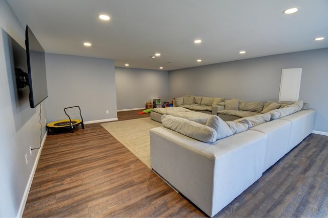 1367 Virginia Woods DR, Moneta, VA 24121