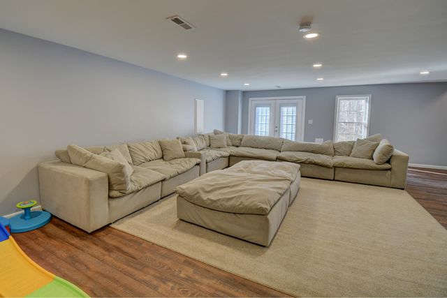 1367 Virginia Woods DR, Moneta, VA 24121