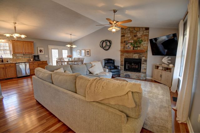 1367 Virginia Woods DR, Moneta, VA 24121