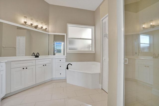 16658 La Mesa Drive, Delray Beach, FL 33484