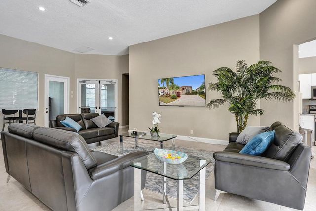 16658 La Mesa Drive, Delray Beach, FL 33484