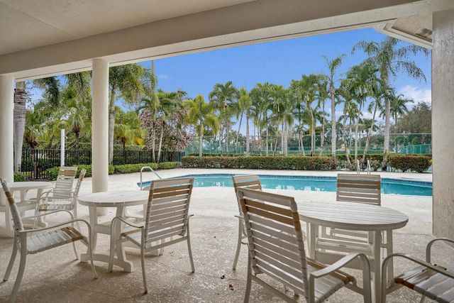 16658 La Mesa Drive, Delray Beach, FL 33484