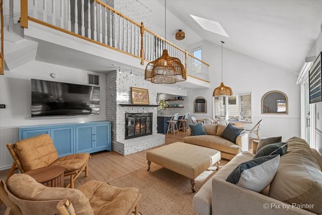 1293 Lake Holiday Drive, Lake Holiday, IL 60548