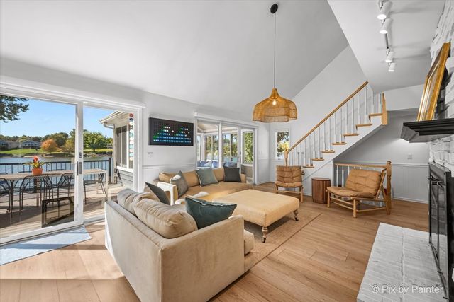 1293 Lake Holiday Drive, Lake Holiday, IL 60548