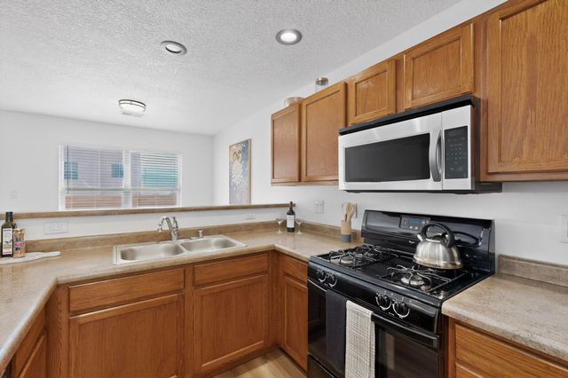 5020 Sala De Tomas Drive NW, Albuquerque, NM 87120