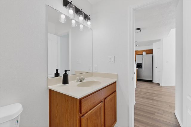 5020 Sala De Tomas Drive NW, Albuquerque, NM 87120