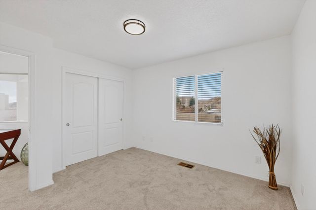 5020 Sala De Tomas Drive NW, Albuquerque, NM 87120