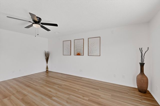 5020 Sala De Tomas Drive NW, Albuquerque, NM 87120